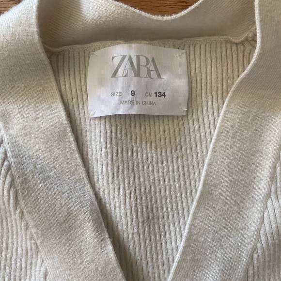Zara kids size 9 button up cardigan - Picture 3 of 7